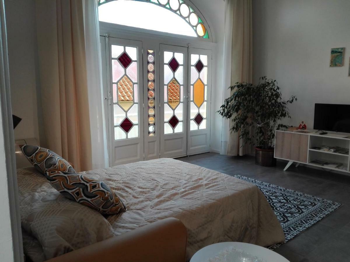 Nonna Vittoria Apartment Salerno Bagian luar foto