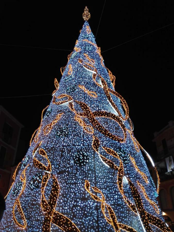 Nonna Vittoria Apartment Salerno Bagian luar foto