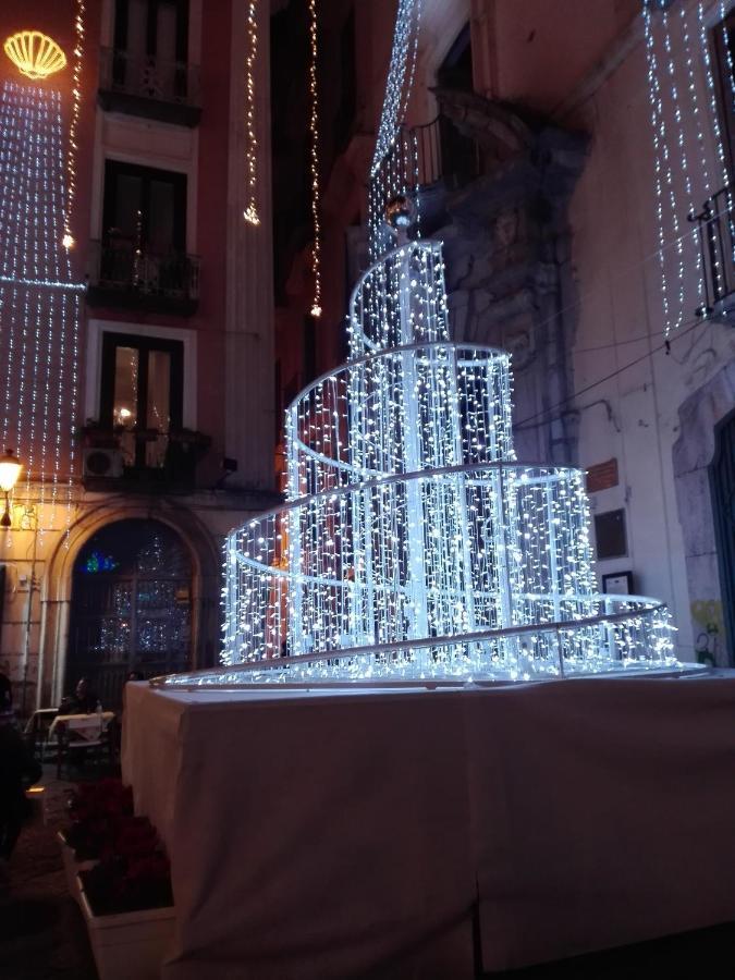 Nonna Vittoria Apartment Salerno Bagian luar foto