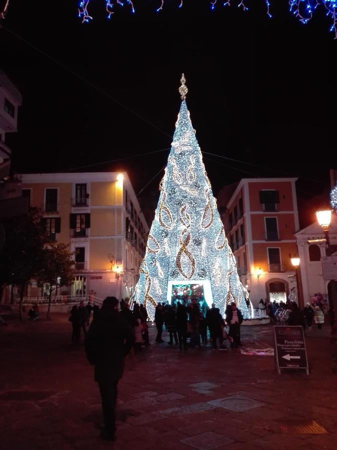 Nonna Vittoria Apartment Salerno Bagian luar foto
