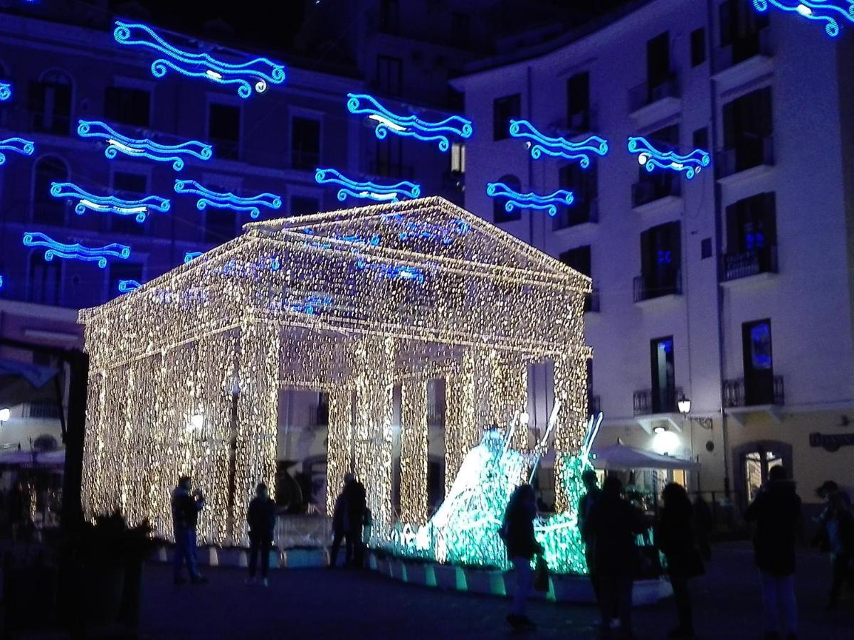 Nonna Vittoria Apartment Salerno Bagian luar foto